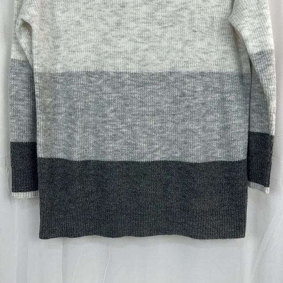 Talbots Women’s Large Long Sleeve Ombré Knit Ribbed Pullover Sweater - Picture 4 of 7